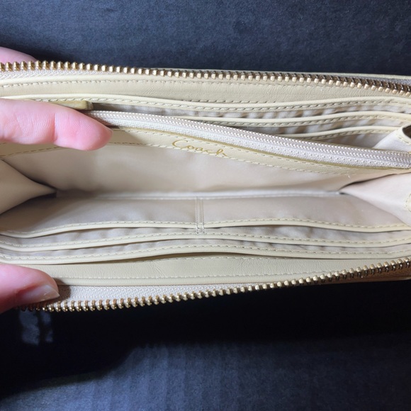 Coach Poppy Continental Wallet - Picture 7 of 16